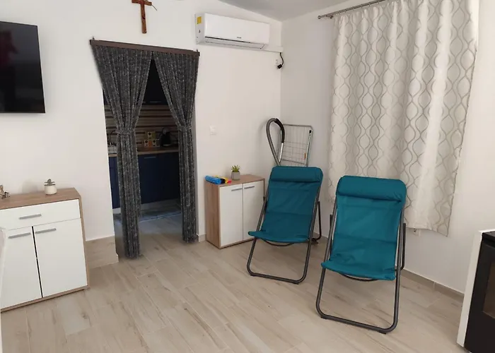 Tonci Bruno Pag Town